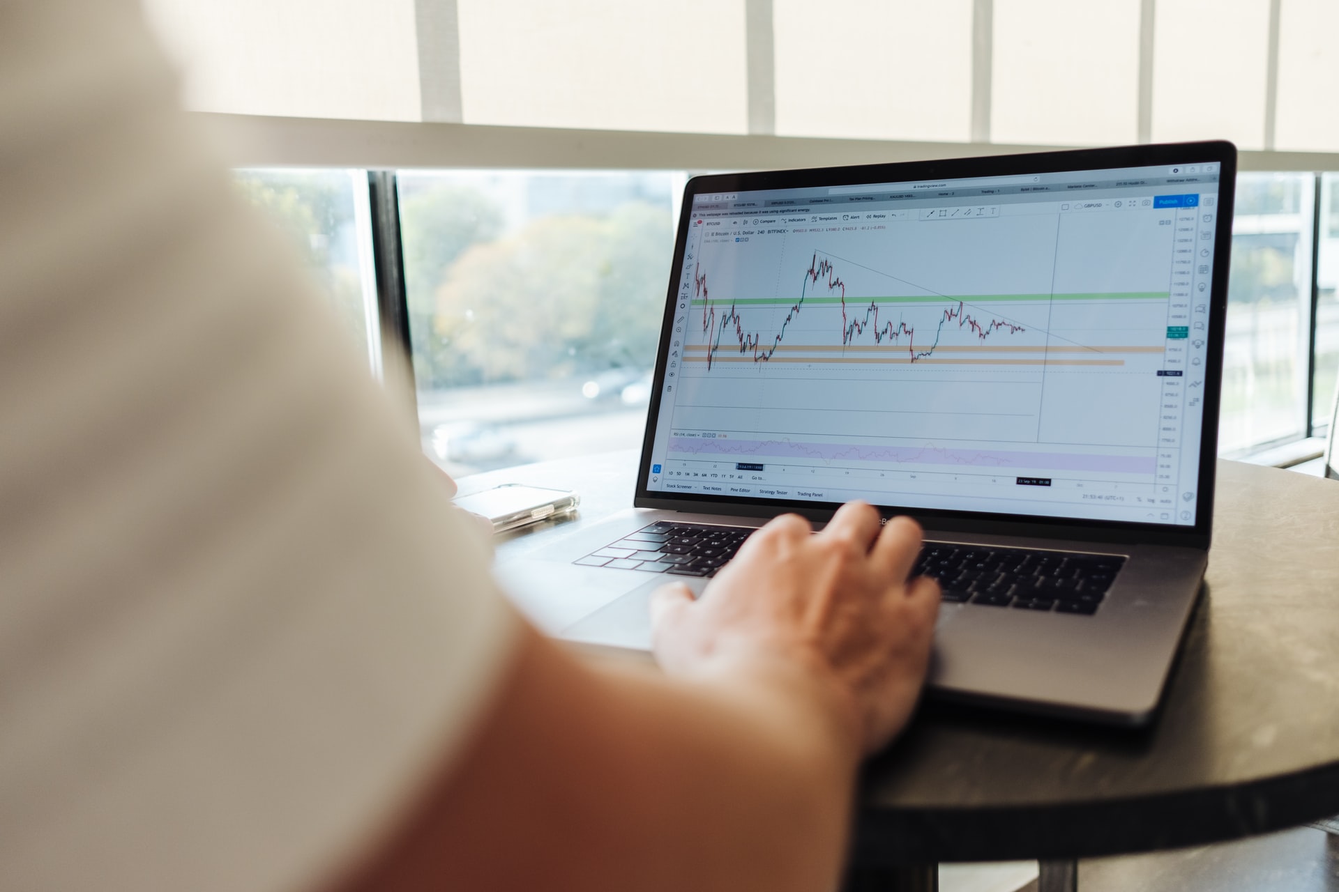 The basics of trading: how Forex differs from binary options The basics of trading: how Forex differs from binary options