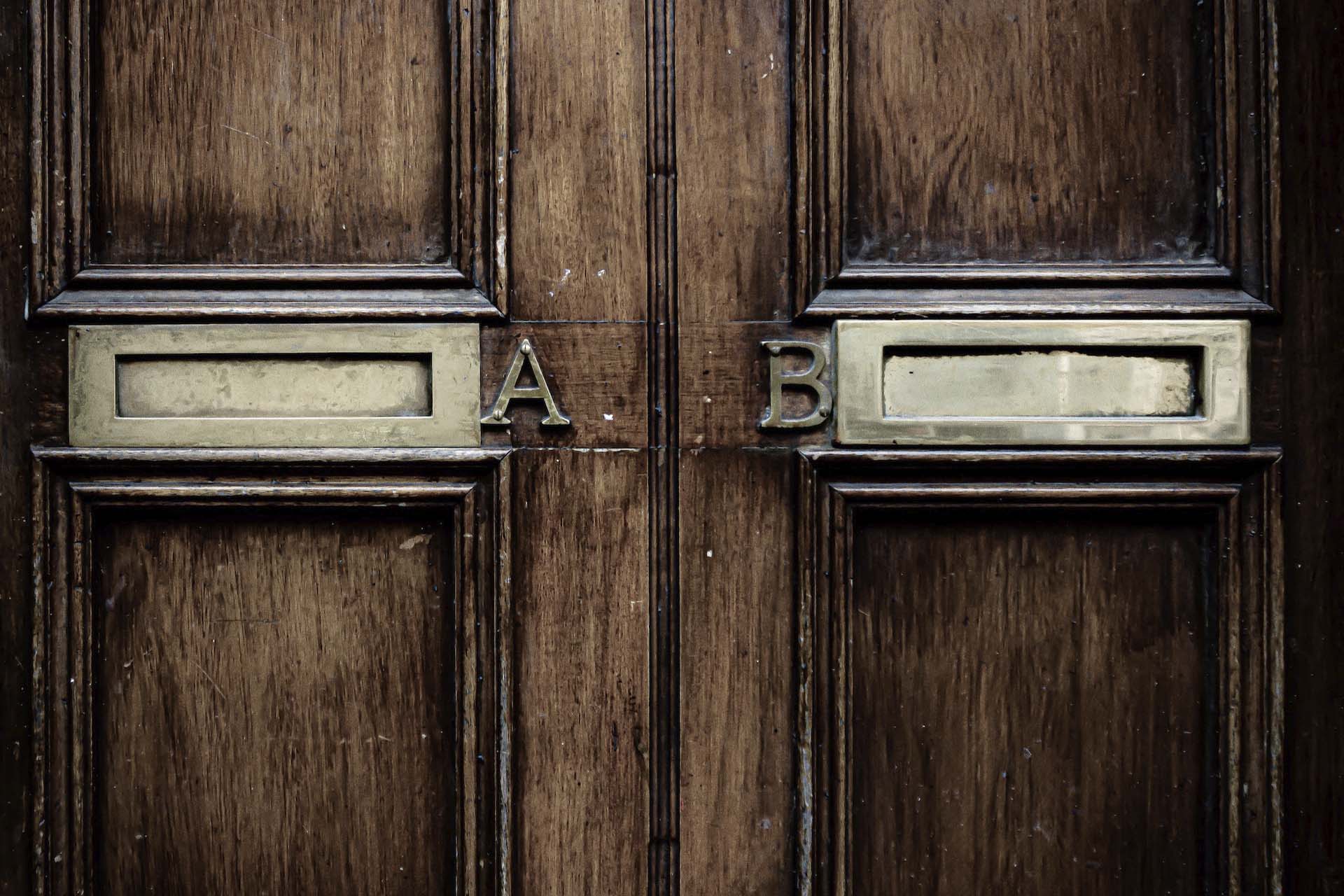 Choosing a qualified broker for successful investments Choosing a qualified broker for successful investments