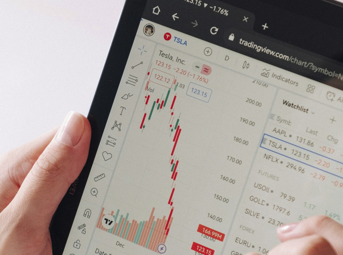 Binary Options vs. Forex: Key Differences and Which One to Choose