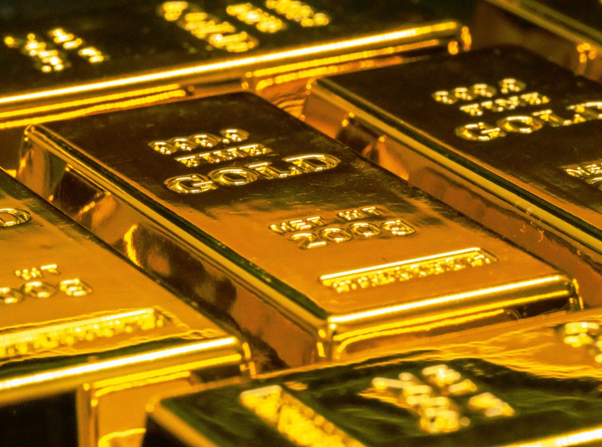 Gold Rises as Markets Shift to Safe-Haven Assets Amid Tariff Uncertainty