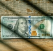 Bill Gates Pledges to Donate 