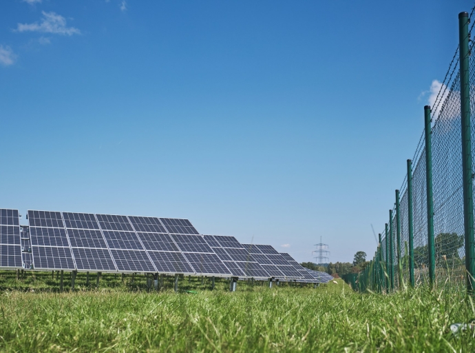 Solar Inverters Under Control? Hidden Communication Modules Found in Chinese Equipment — A Threat to Europe’s and USA’s Power Systems