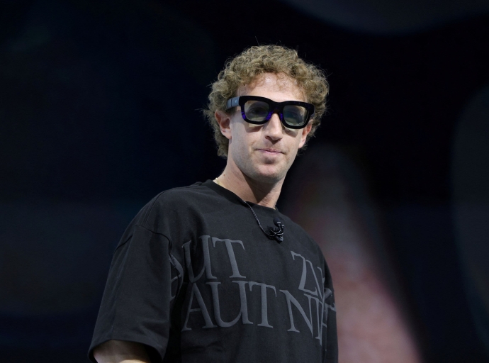 Meta Expands Smart Glasses Portfolio with Oakley and Prada Collaborations, Strengthening Luxottica Partnership