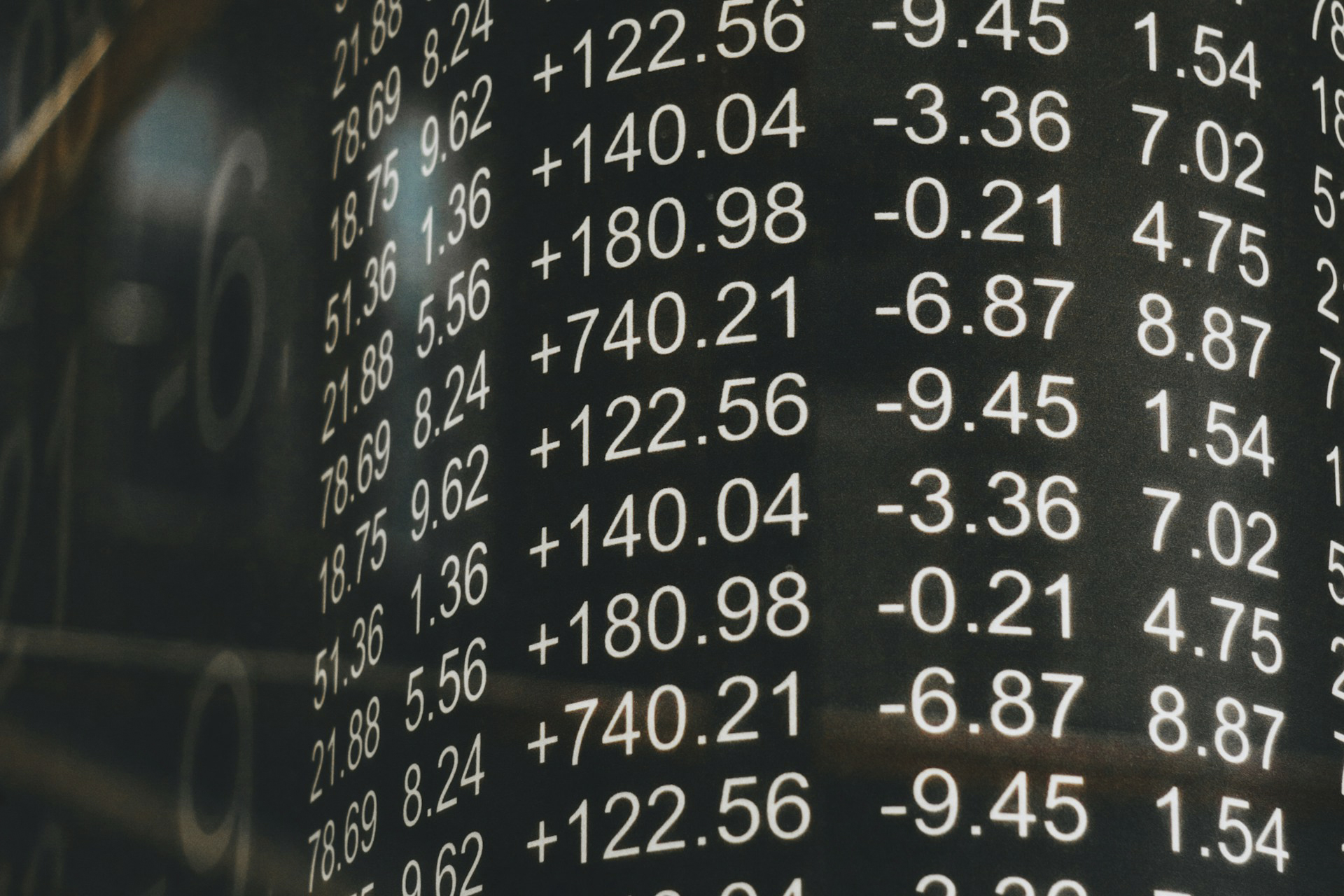 Day Trading vs Swing Trading: Which Strategy is Better for You? Day Trading vs Swing Trading: Which Strategy is Better for You?