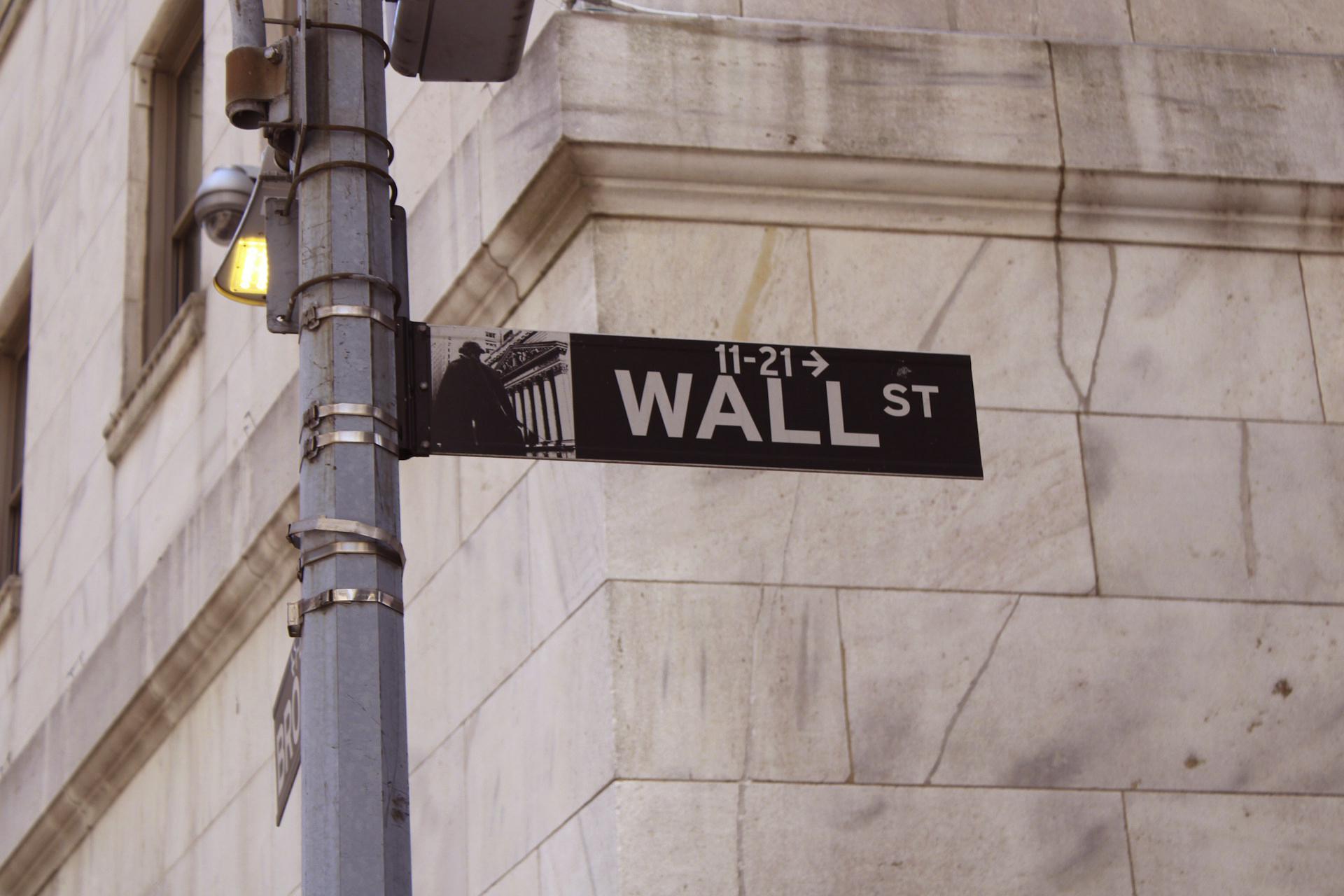 What will help an investor survive any stock market crash? What will help an investor survive any stock market crash?