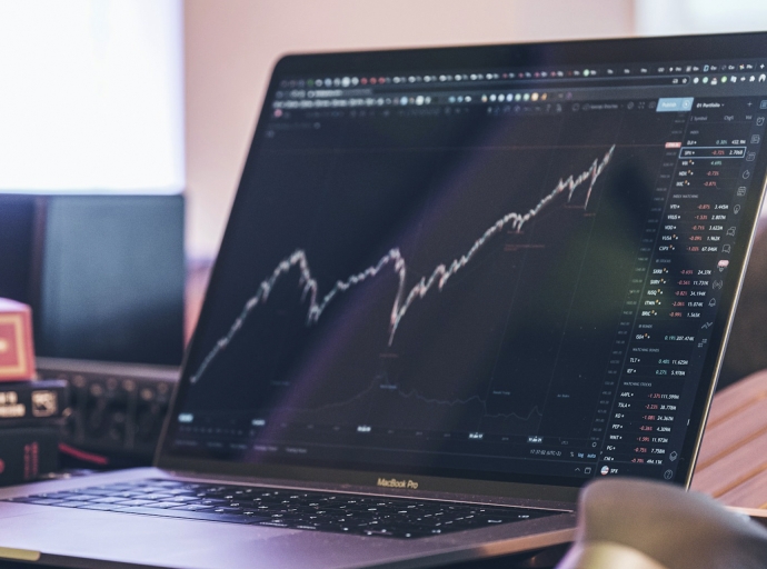 Price Feed Providers: How Quality Data Shapes Trader Success in Real Time