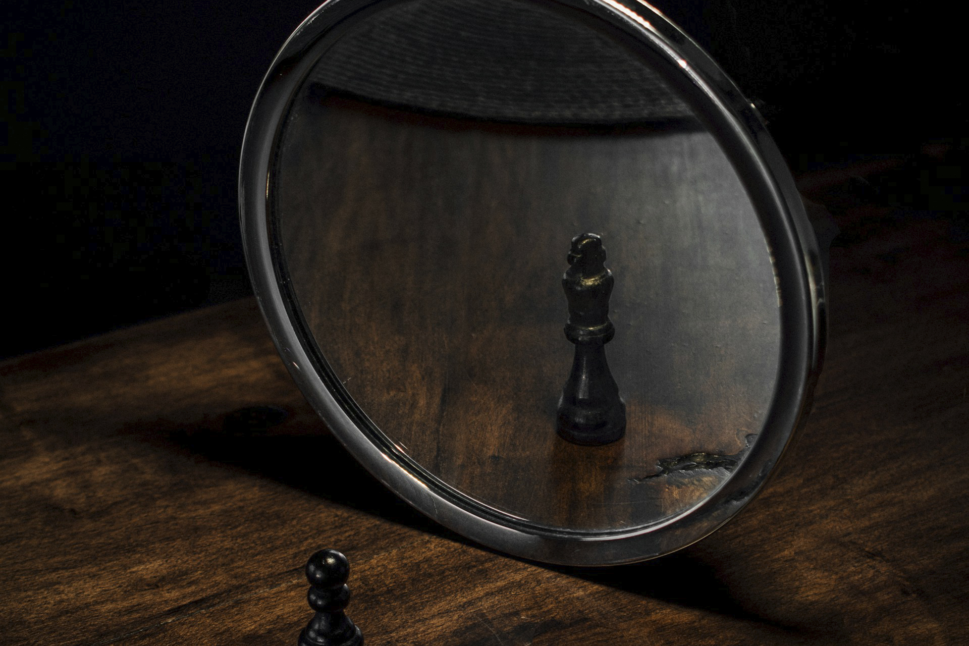 Mirror trading - what is it and is it worth repeating other people's trades Mirror trading - what is it and is it worth repeating other people's trades