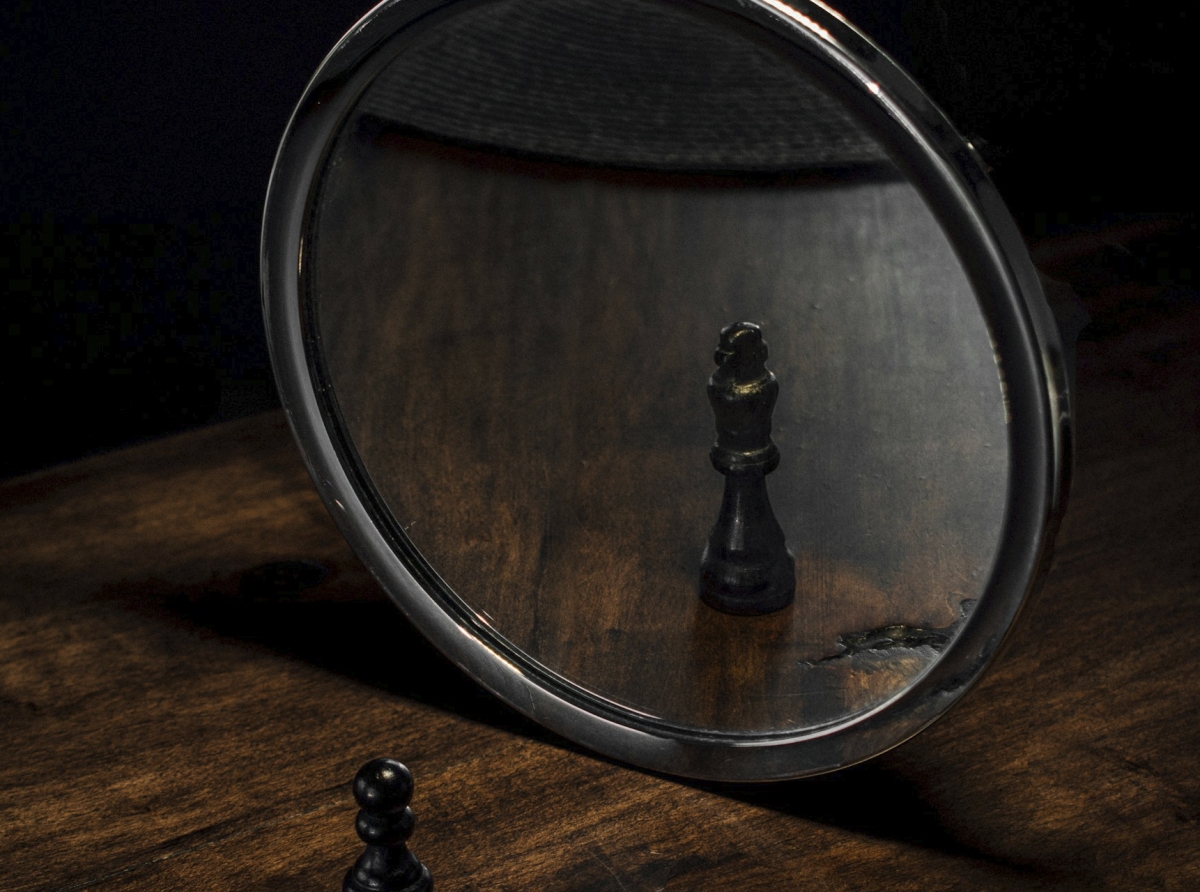 Mirror trading - what is it and is it worth repeating other people's trades