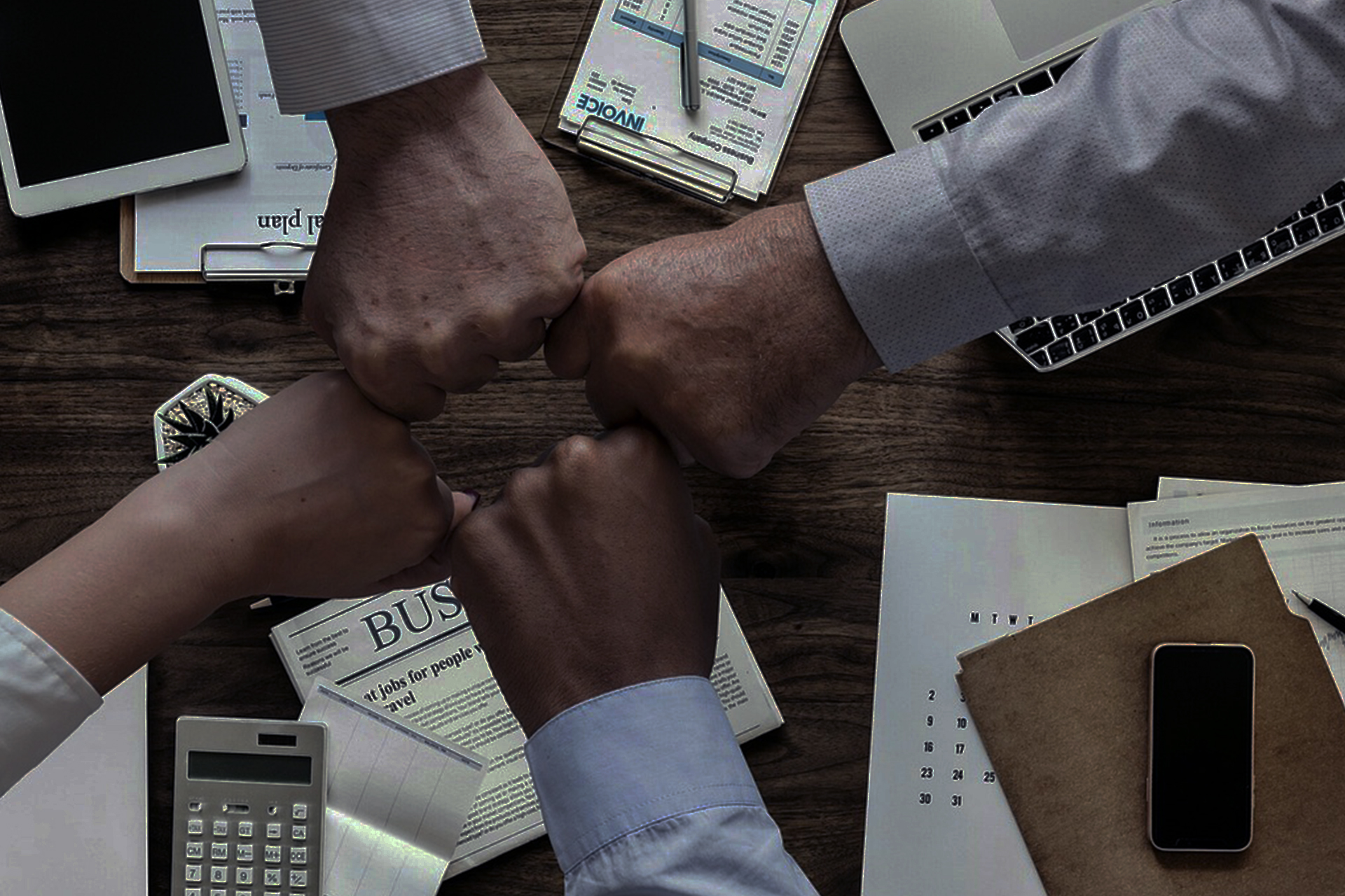 Pair Trading: A Strategy of Balance and Correlation in Financial Markets