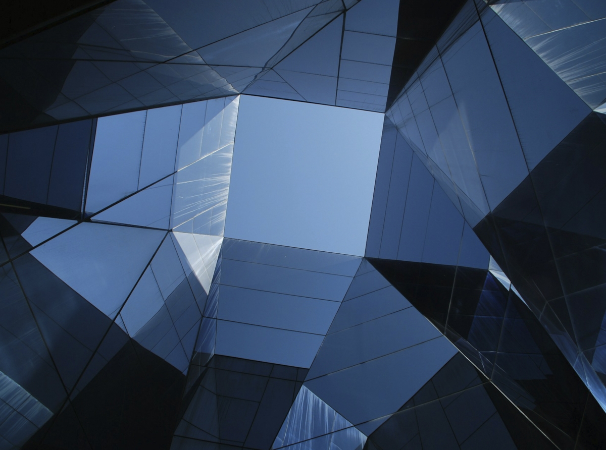 Multi-Asset Trading: Expanding MetaTrader CRM Capabilities Beyond Forex