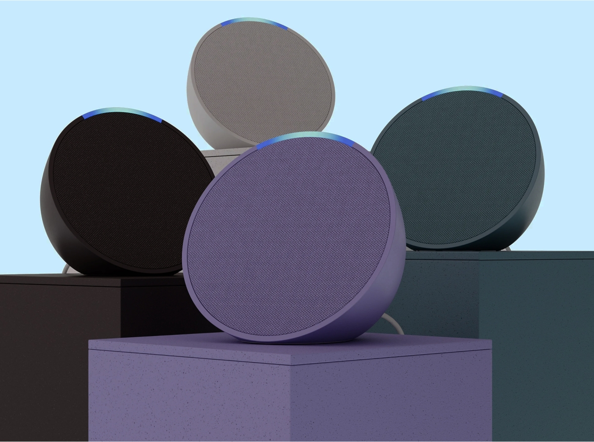 AI Hardware 2024–2025: Why This Holiday Season Finally Brings Real Devices — and Why Many Still Don't Impress