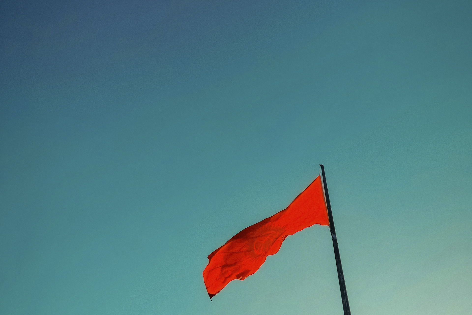 Signs Your Bank Client Has Been Compromised: Critical Red Flags for Traders Signs Your Bank Client Has Been Compromised: Critical Red Flags for Traders