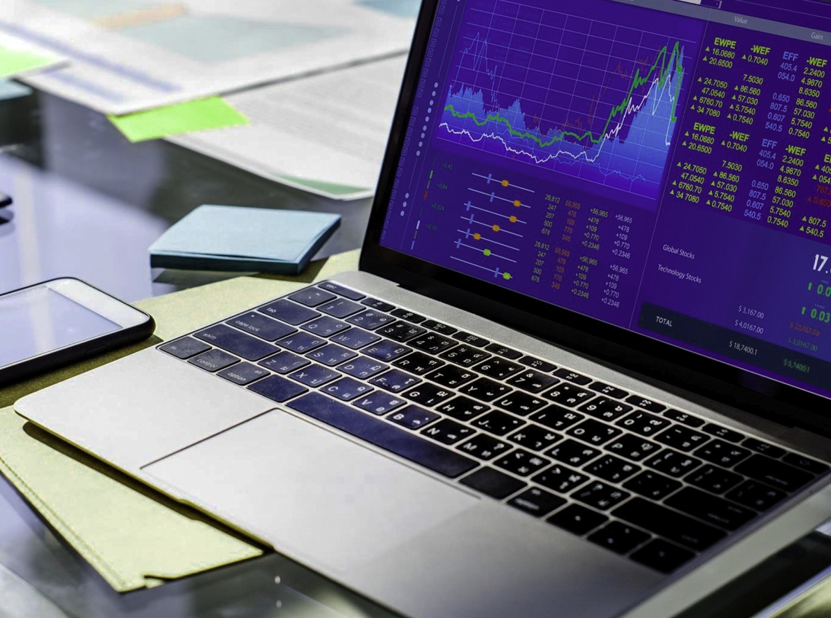 Forex as a Hedging Instrument: How Investors and Companies Protect Assets from Currency Volatility