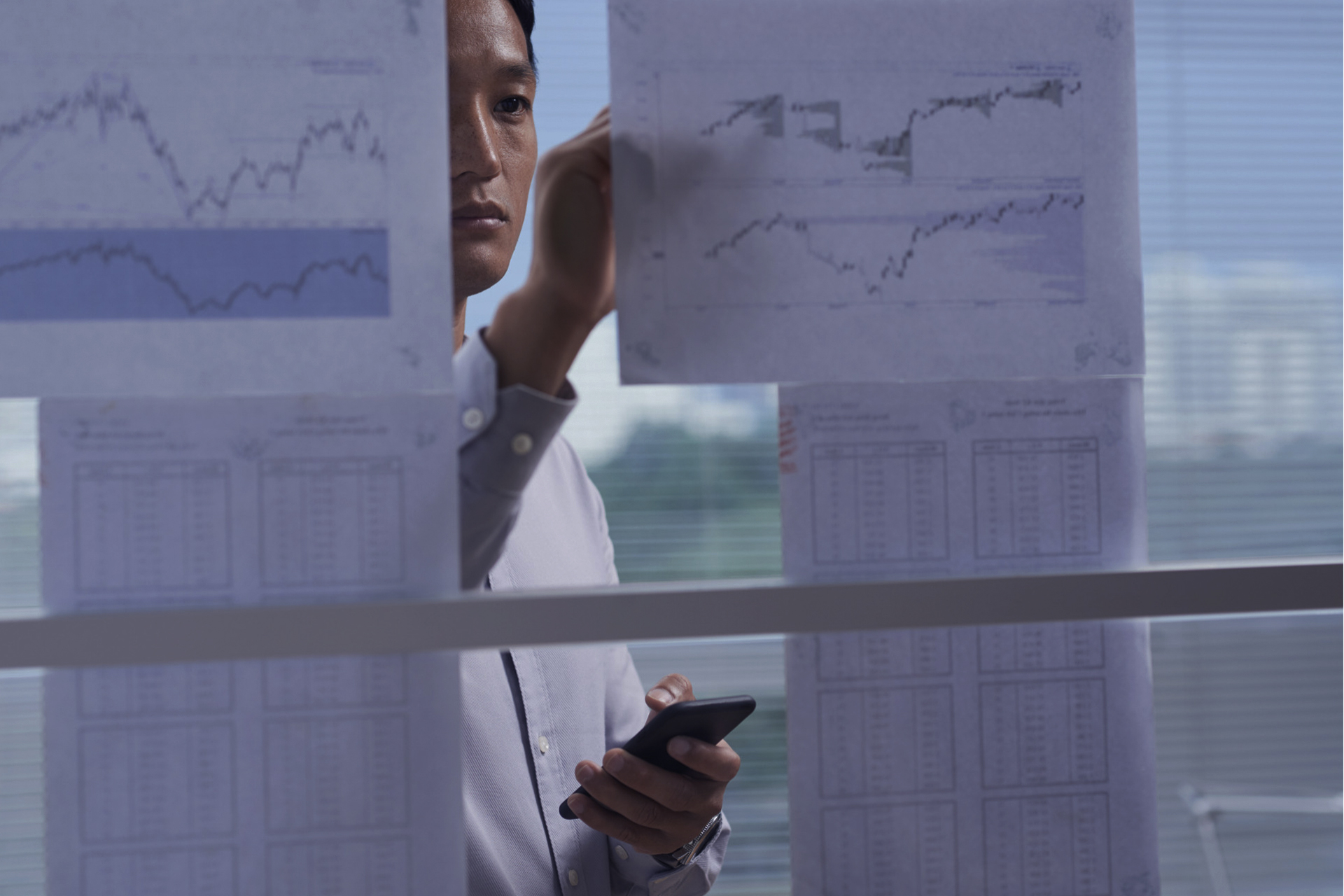 How to Analyze Stocks: Practical Methods for Smarter Investing